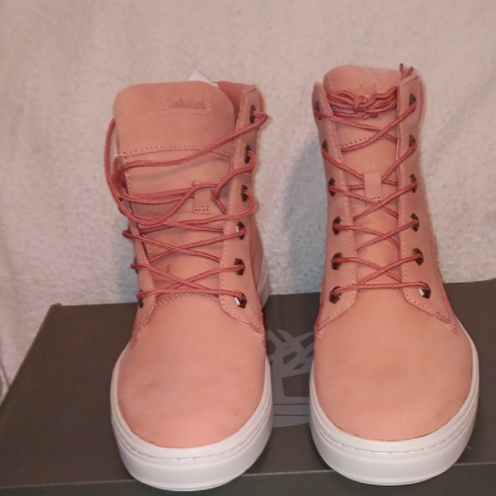 Timberland Women's Lace Up Peach Boots